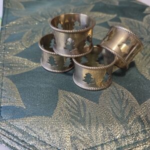 Set of 4 Silver-Tone Holiday Tree Napkin Rings & 4 Green Gold Metallic Placemats